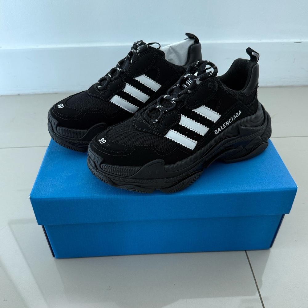 Balenciaga x Adidas Collab Men's Black and White Triple S Sneakers